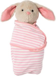 Peluche lapin et sa couverture