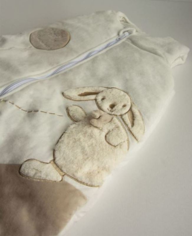 Gigoteuse Lapin Bonbon - 70 cm Doudou et Compagnie Gigoteuse Lapin Bonbon - 70 cm de chez Doudou et Compagnie, collection Doudou Tendre