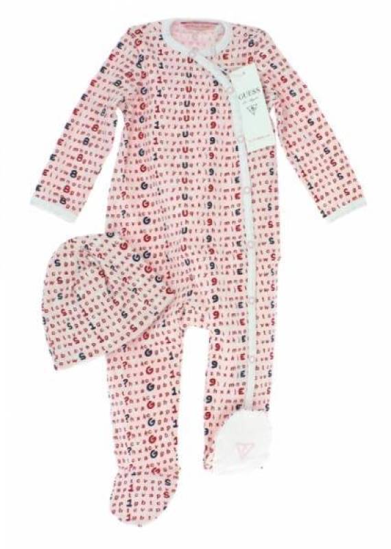 Guess Enfant Pyjama et Bonnet Alphabet Rose 12 mois Guess Enfant Pyjama et Bonnet Alphabet Rose 12 mois