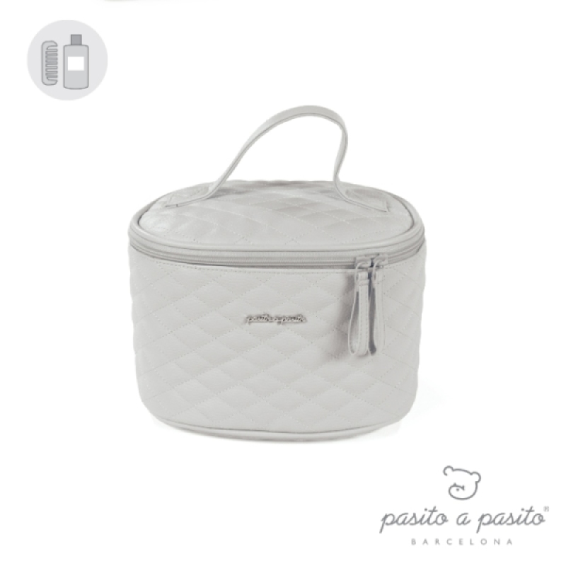Vanity matelassé Inés Gris Pasito A Pasito Vanity matelassé Inés Gris de chez Pasito A Pasito, collection Inés