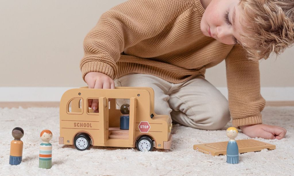 Bus Scolaire en bois Bus Scolaire en bois