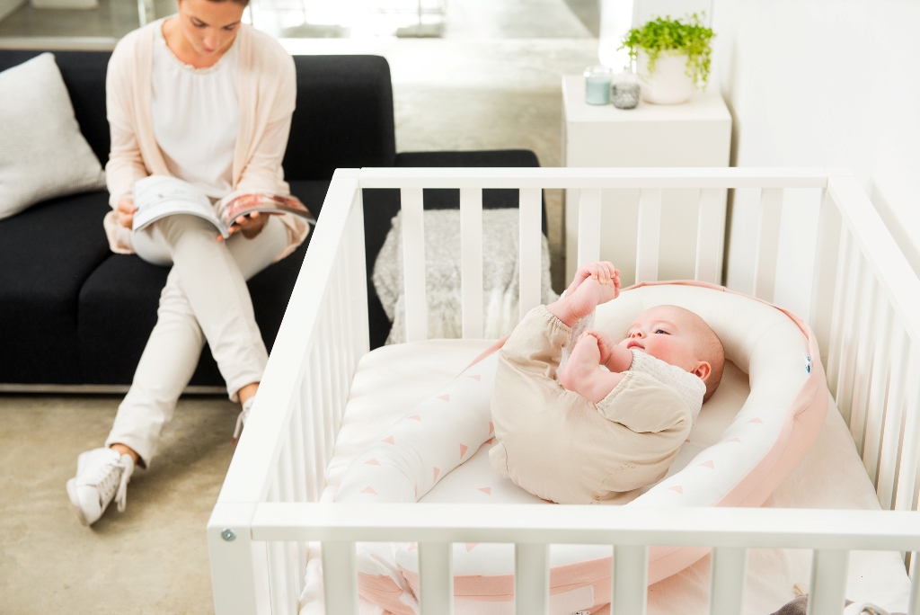 Babymoov Reducteur De Lit Cocoon Doomoo Rose Livraison Gratuite 24 48h