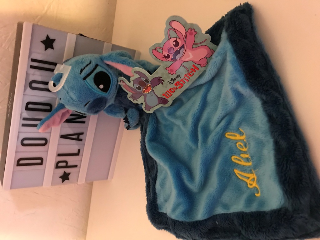 Disney - Stitch doudou mouchoir 25cm - Disney Lilo & Stitch